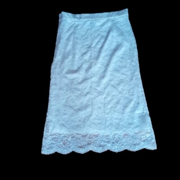 White Stretch Lace Overlay Skirt Size 12 NWOT - Picture 1 of 3